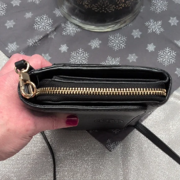 Tory Burch Bombe Flat Black Leather Crossbody Bag - Picture 10 of 11